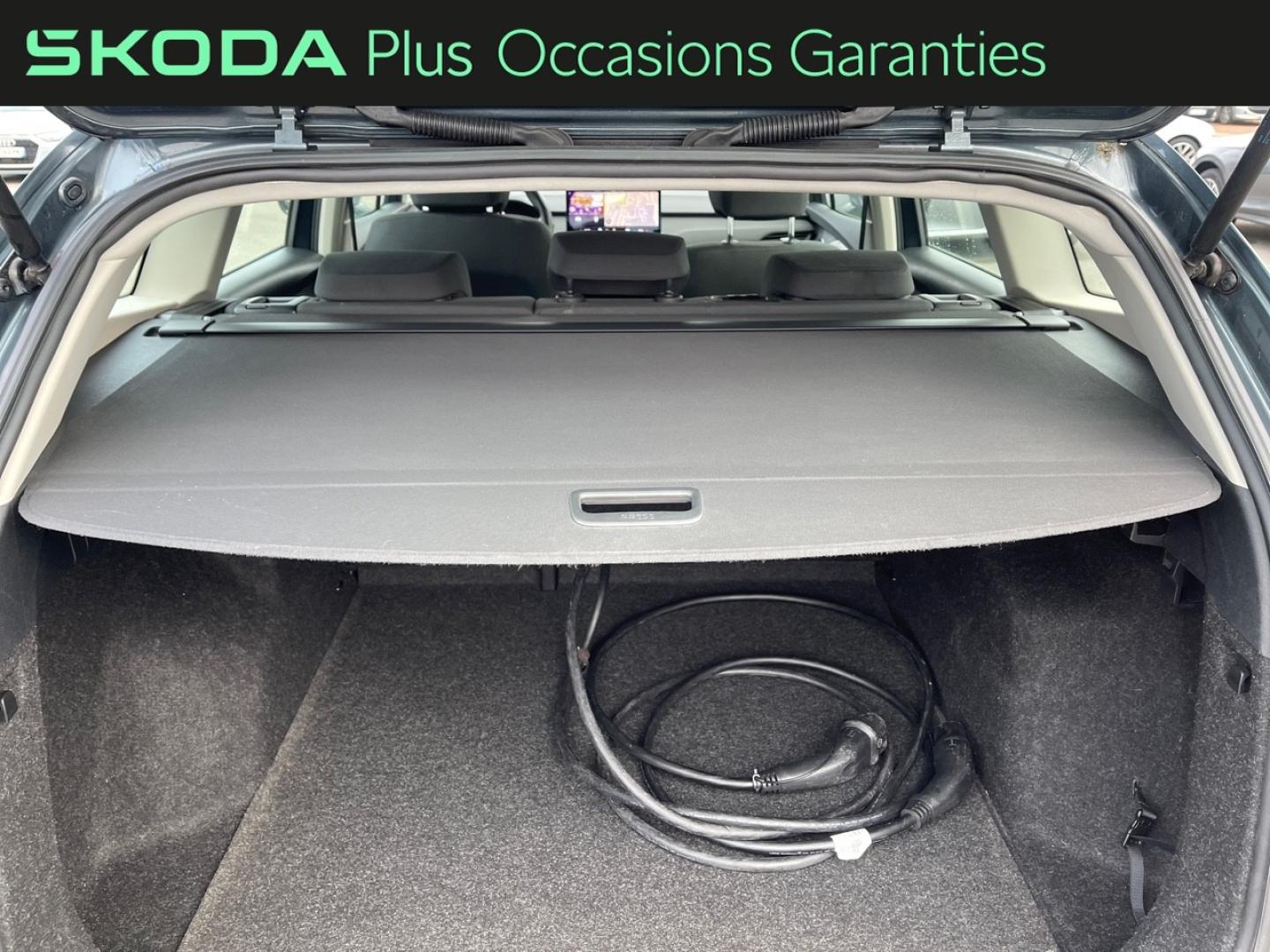 Voitures occasions ŠKODA ENYAQ Base Lens