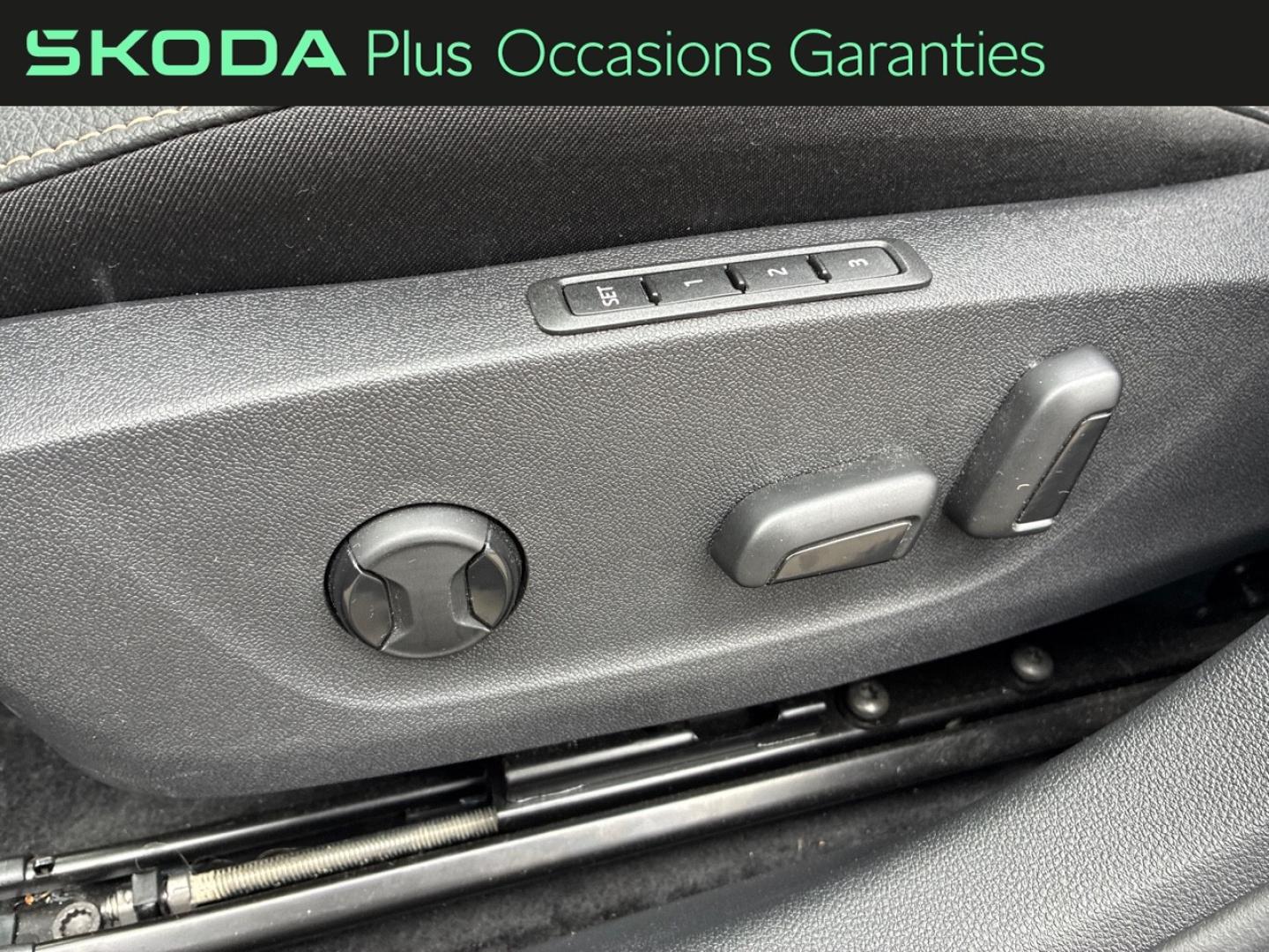 Voitures occasions ŠKODA Octavia Combi Selection Lens