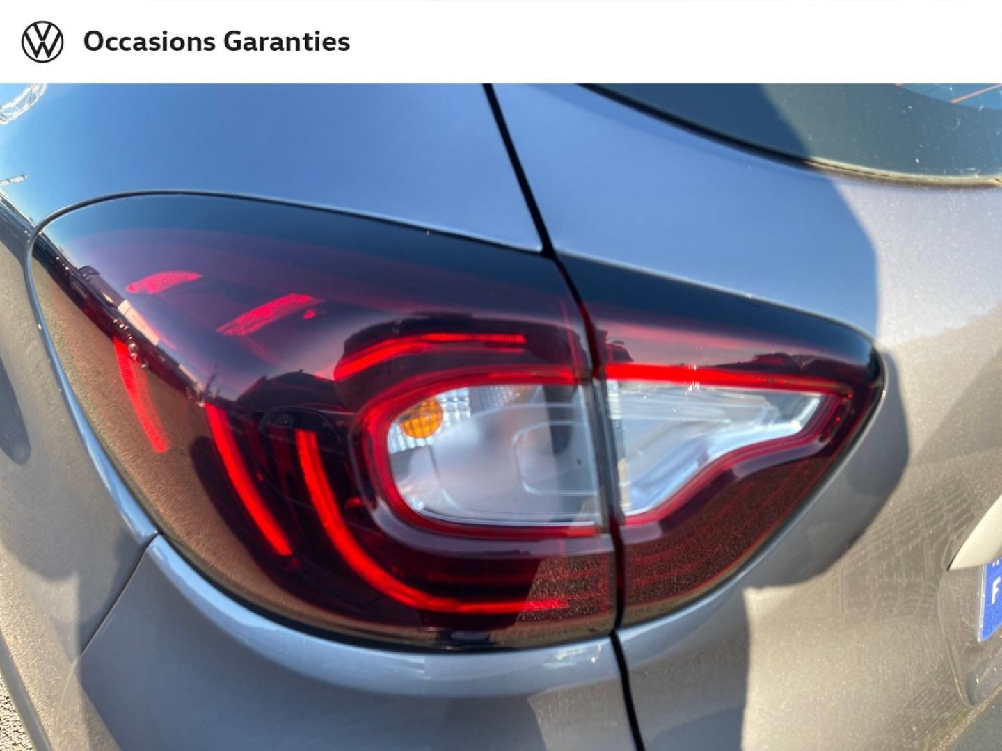 Voitures occasions RENAULT CAPTUR Business Lens