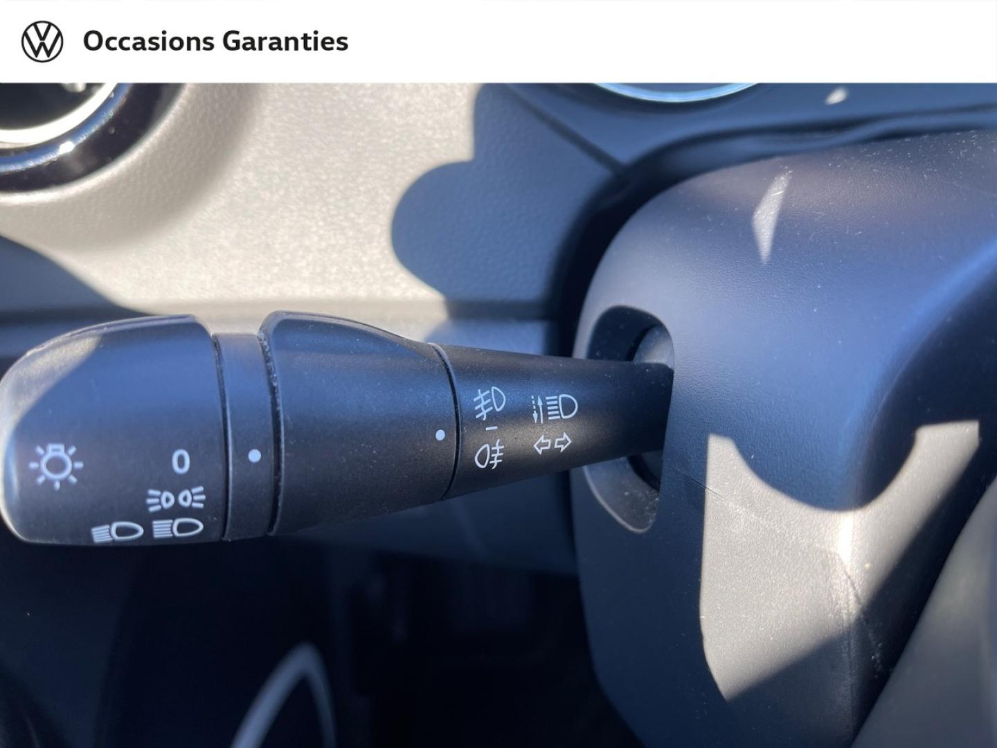 Voitures occasions RENAULT CAPTUR Business Lens