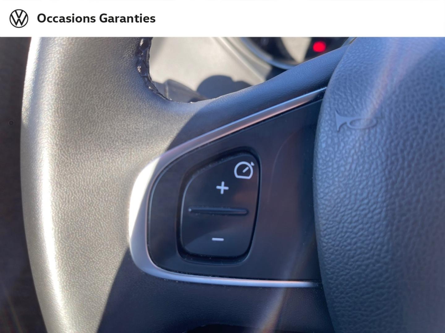 Voitures occasions RENAULT CAPTUR Business Lens