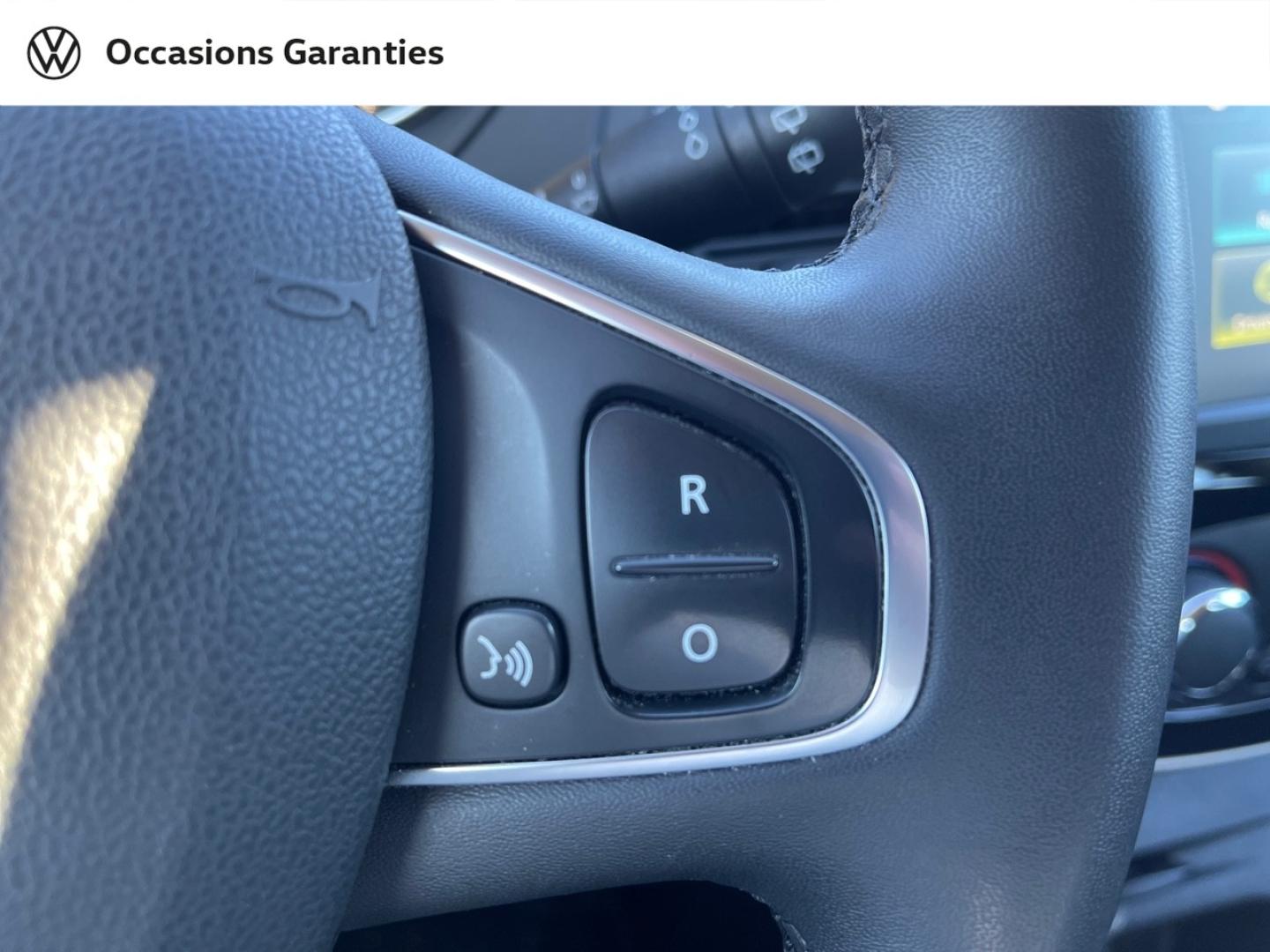 Voitures occasions RENAULT CAPTUR Business Lens