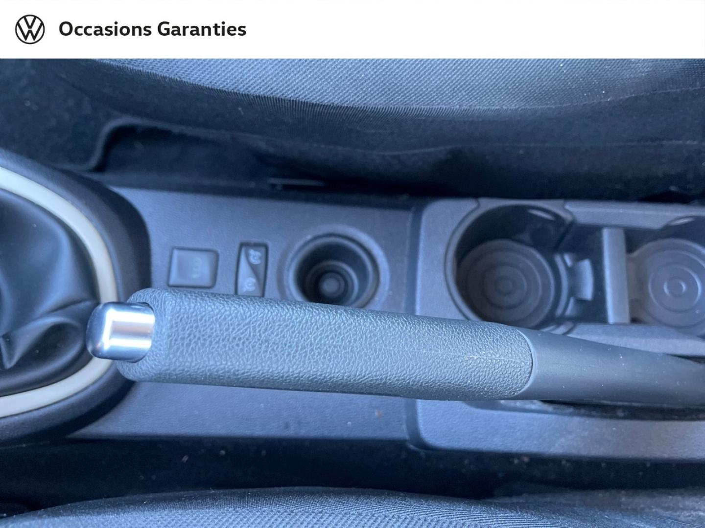 Voitures occasions RENAULT CAPTUR Business Lens