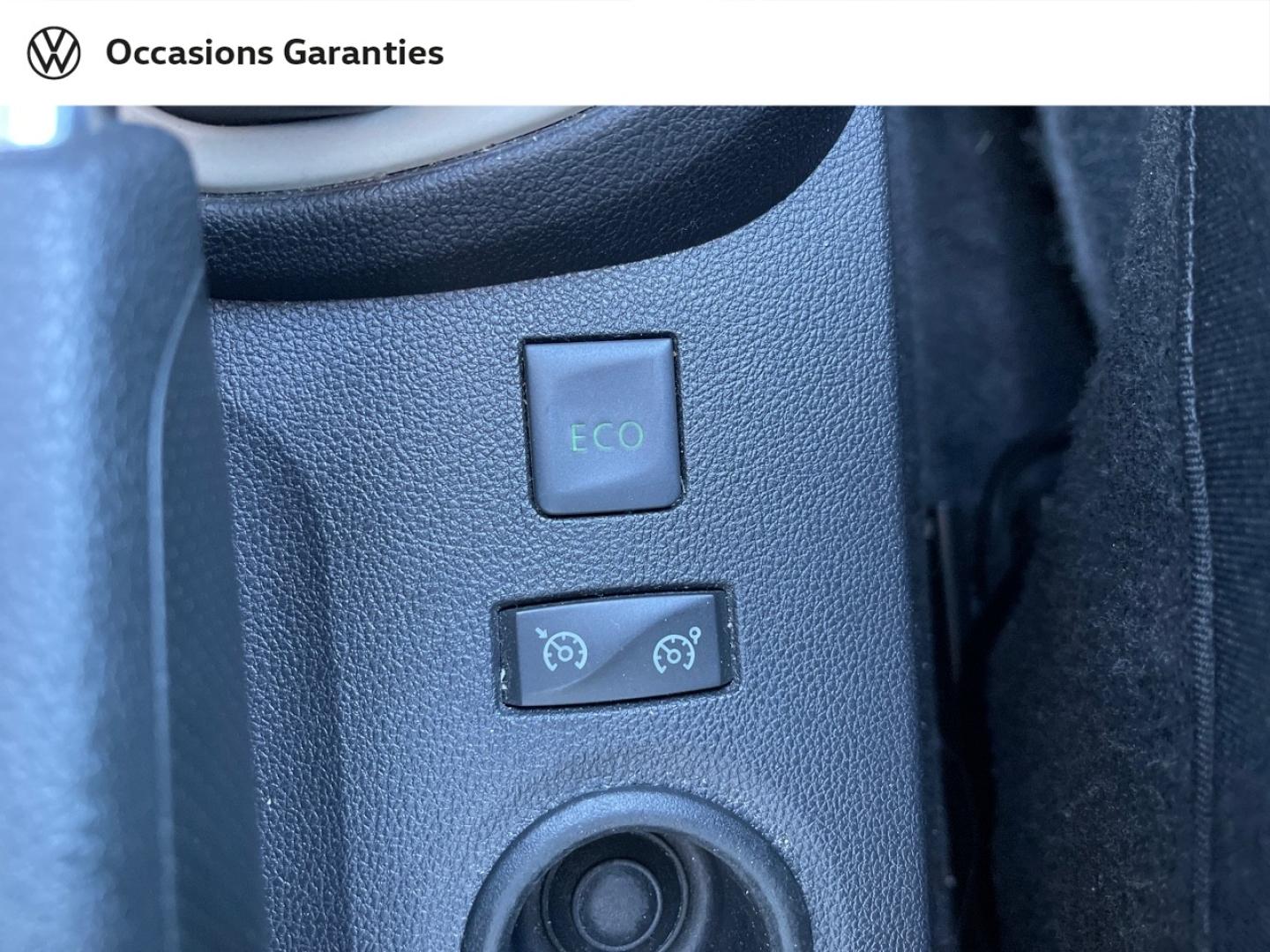 Voitures occasions RENAULT CAPTUR Business Lens