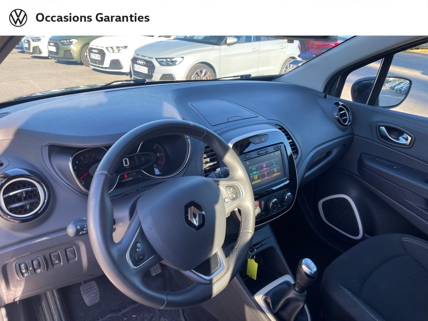 Voitures occasions RENAULT CAPTUR Business Lens