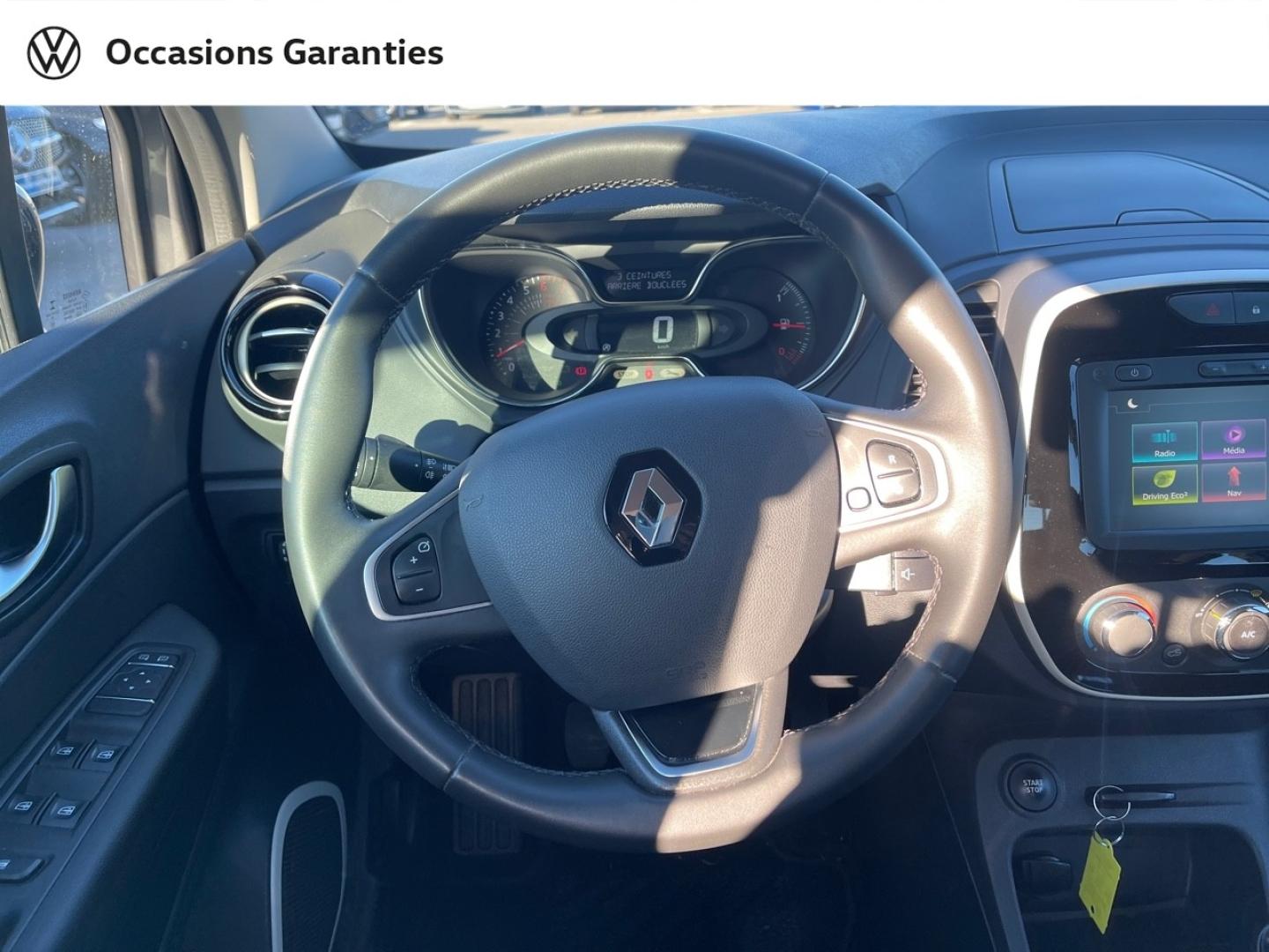 Voitures occasions RENAULT CAPTUR Business Lens