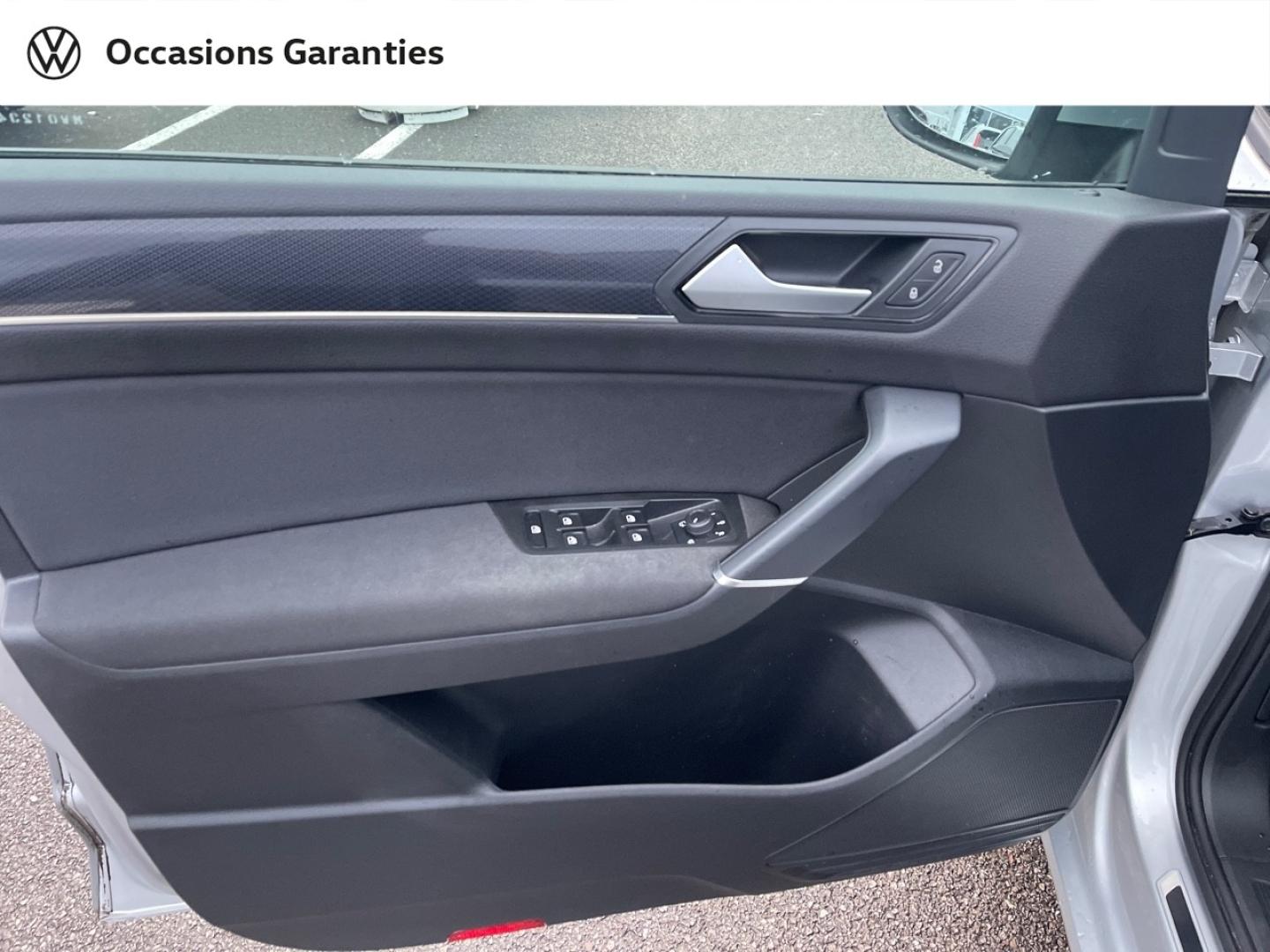 Voitures occasions VOLKSWAGEN TOURAN United Lens