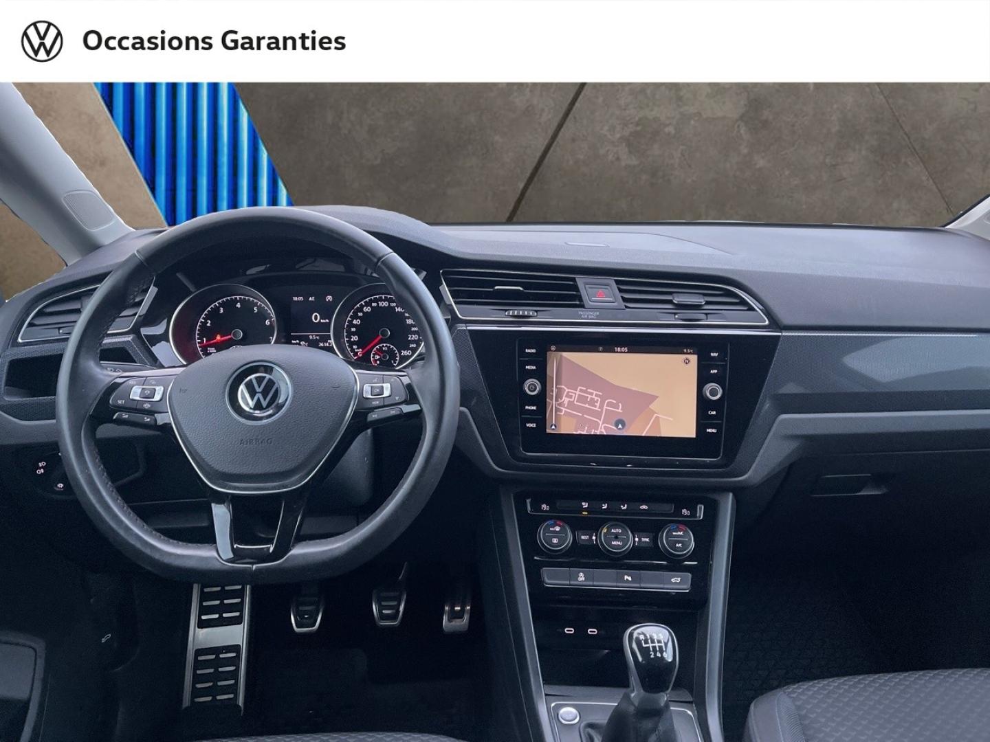 Voitures occasions VOLKSWAGEN TOURAN United Lens