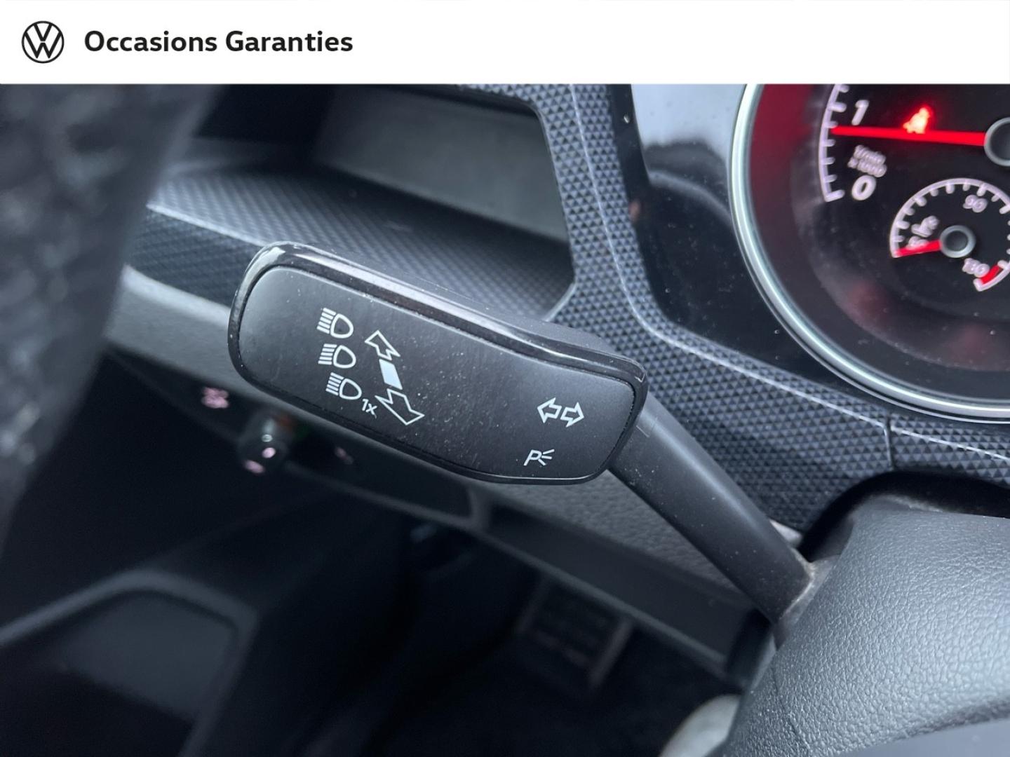 Voitures occasions VOLKSWAGEN TOURAN United Lens