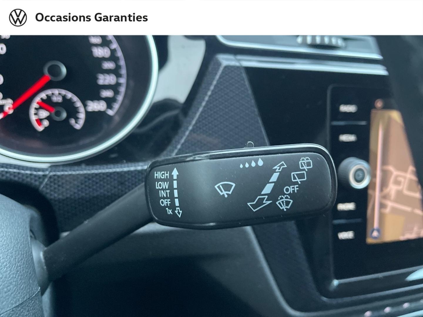 Voitures occasions VOLKSWAGEN TOURAN United Lens