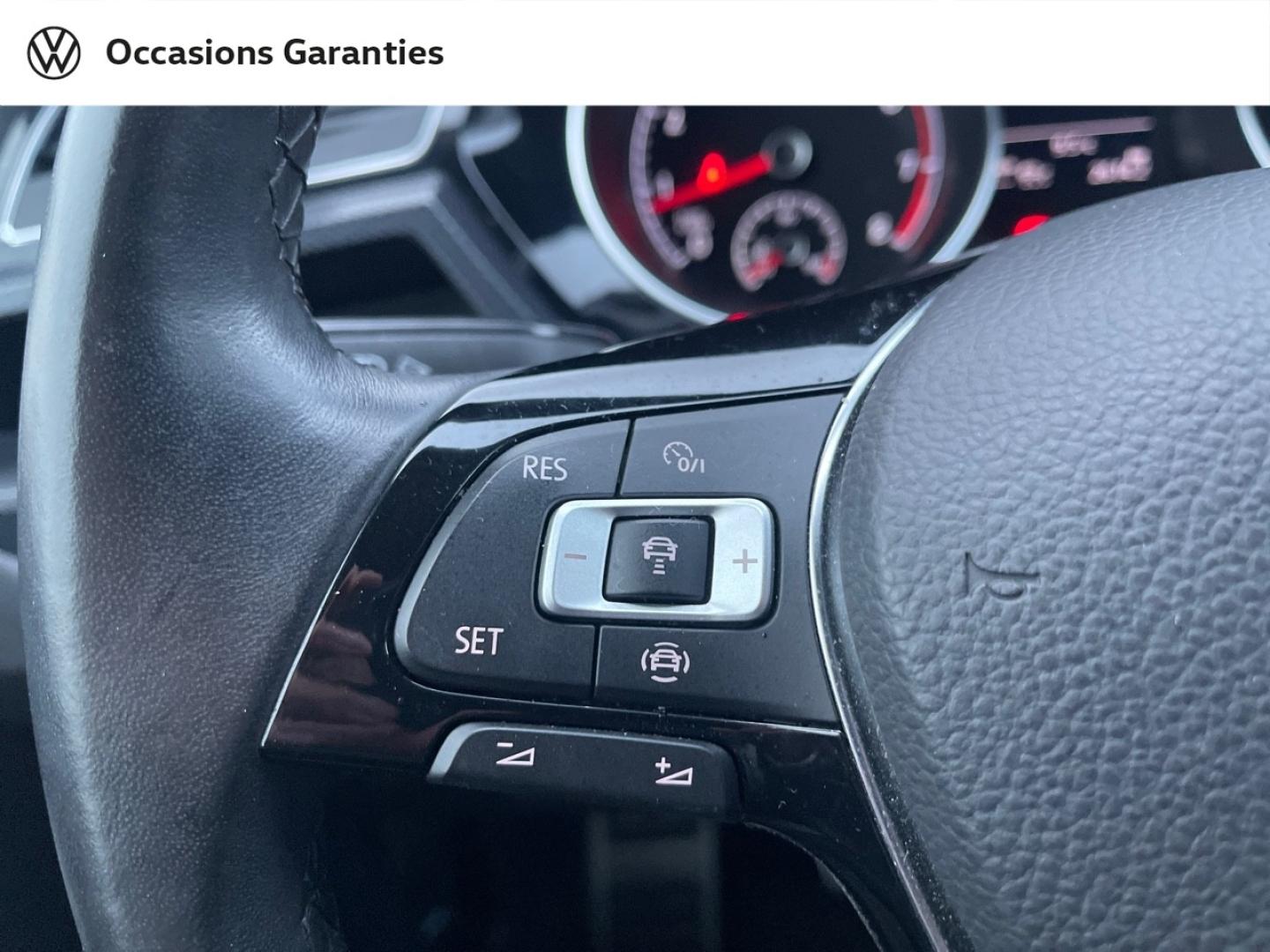 Voitures occasions VOLKSWAGEN TOURAN United Lens