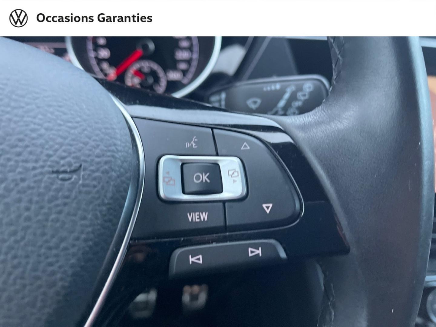 Voitures occasions VOLKSWAGEN TOURAN United Lens