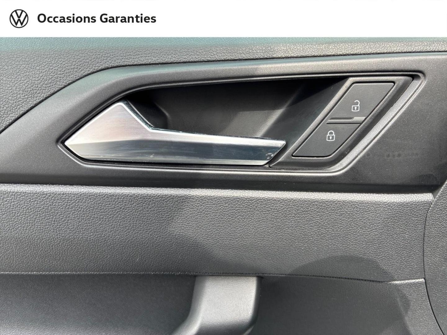 Voitures occasions VOLKSWAGEN POLO Base Clermont-Ferrand