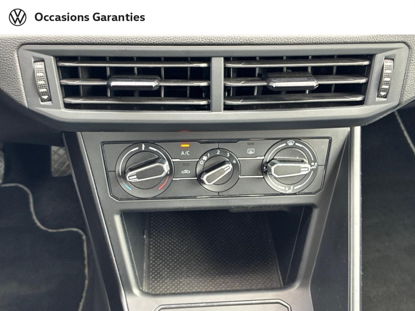 Voitures occasions VOLKSWAGEN POLO Base Clermont-Ferrand