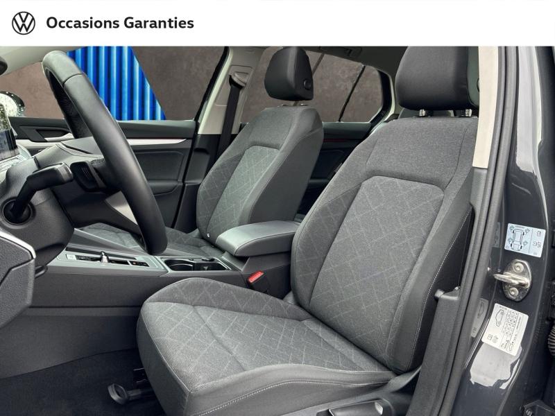 Voitures occasions VOLKSWAGEN GOLF Life Plus Clermont-Ferrand