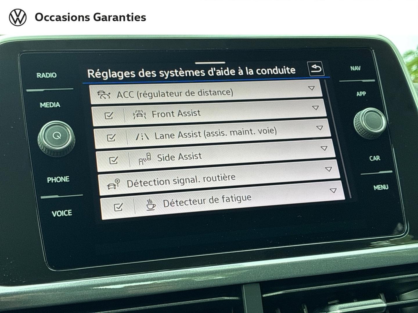 Voitures occasions VOLKSWAGEN T-ROC Style Clermont-Ferrand