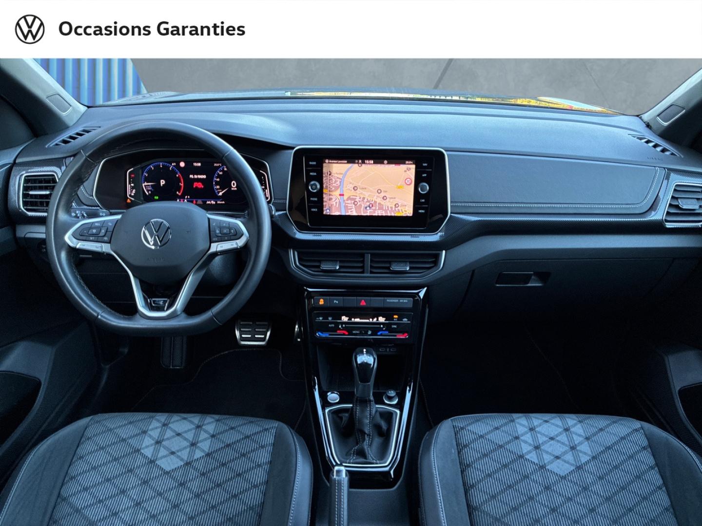 Voitures occasions VOLKSWAGEN T-CROSS R-Line Clermont-Ferrand