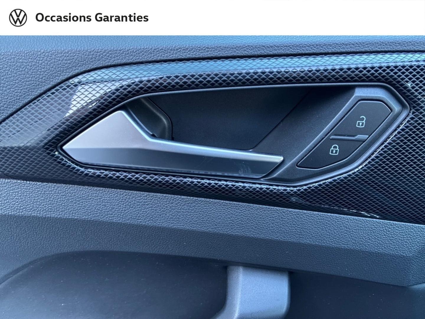 Voitures occasions VOLKSWAGEN T-CROSS R-Line Clermont-Ferrand