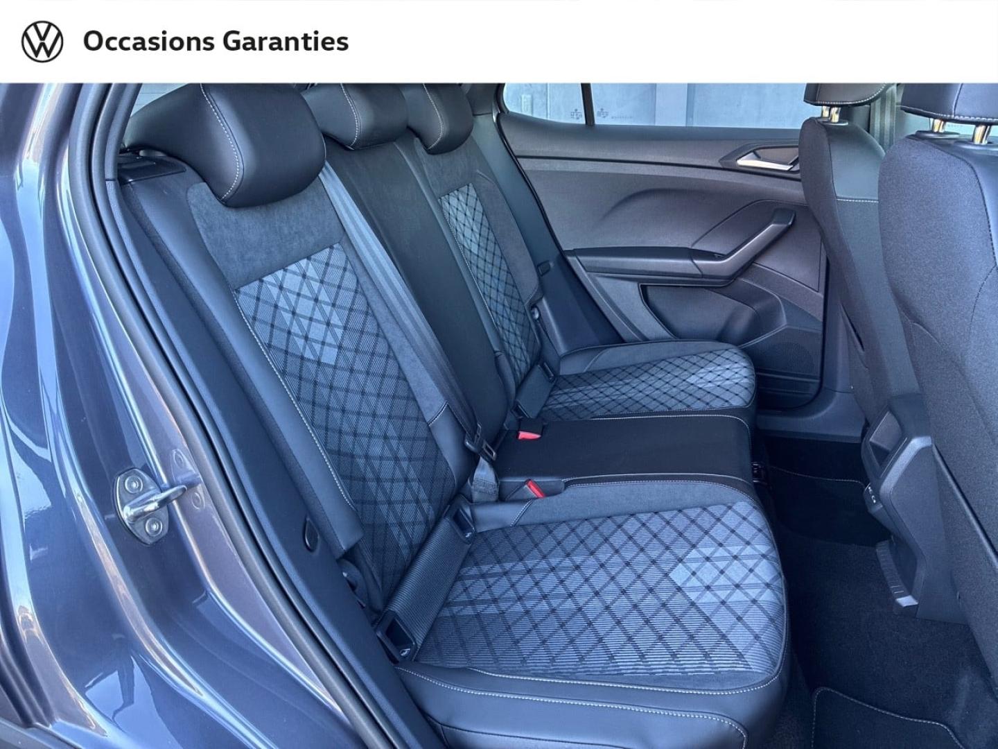Voitures occasions VOLKSWAGEN T-CROSS R-Line Clermont-Ferrand