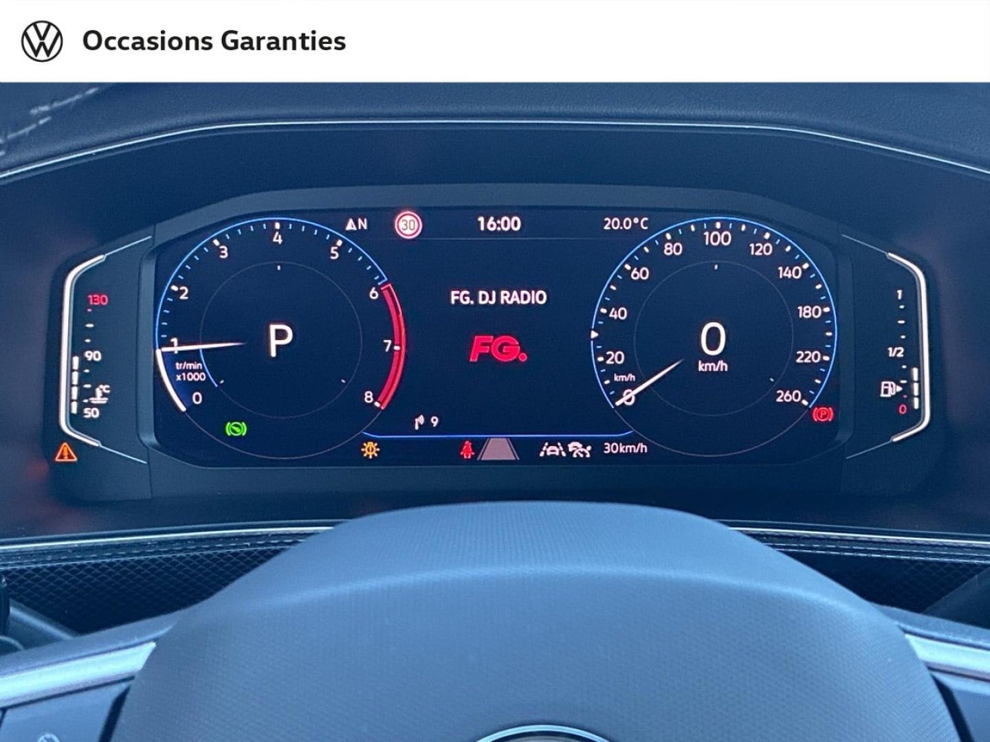 Voitures occasions VOLKSWAGEN T-CROSS R-Line Clermont-Ferrand