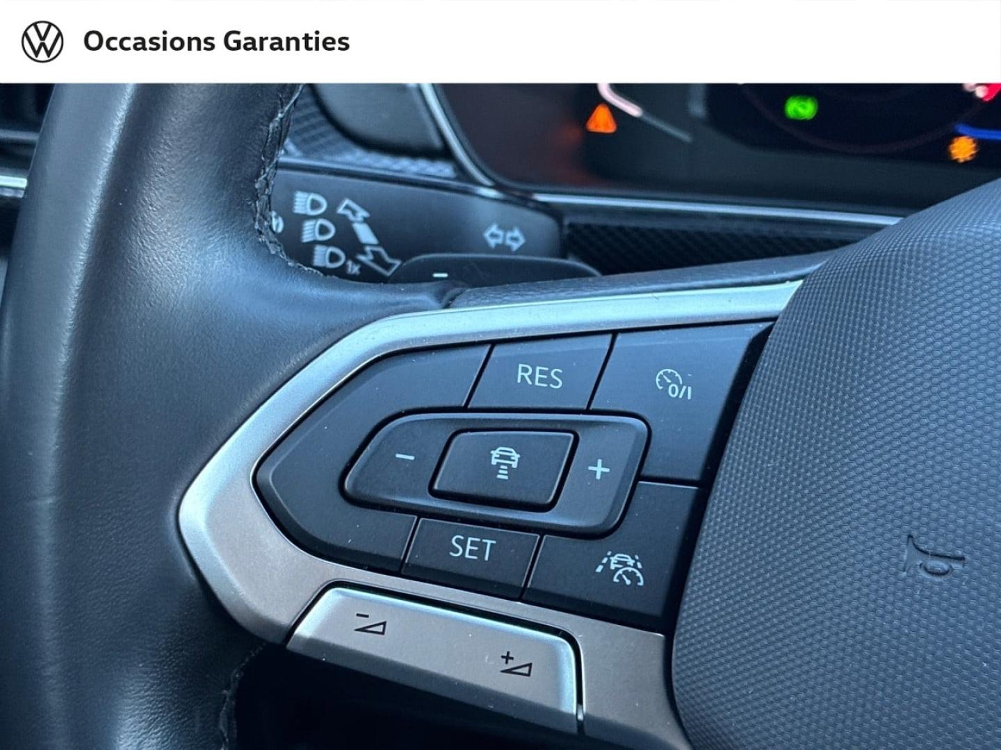 Voitures occasions VOLKSWAGEN T-CROSS R-Line Clermont-Ferrand