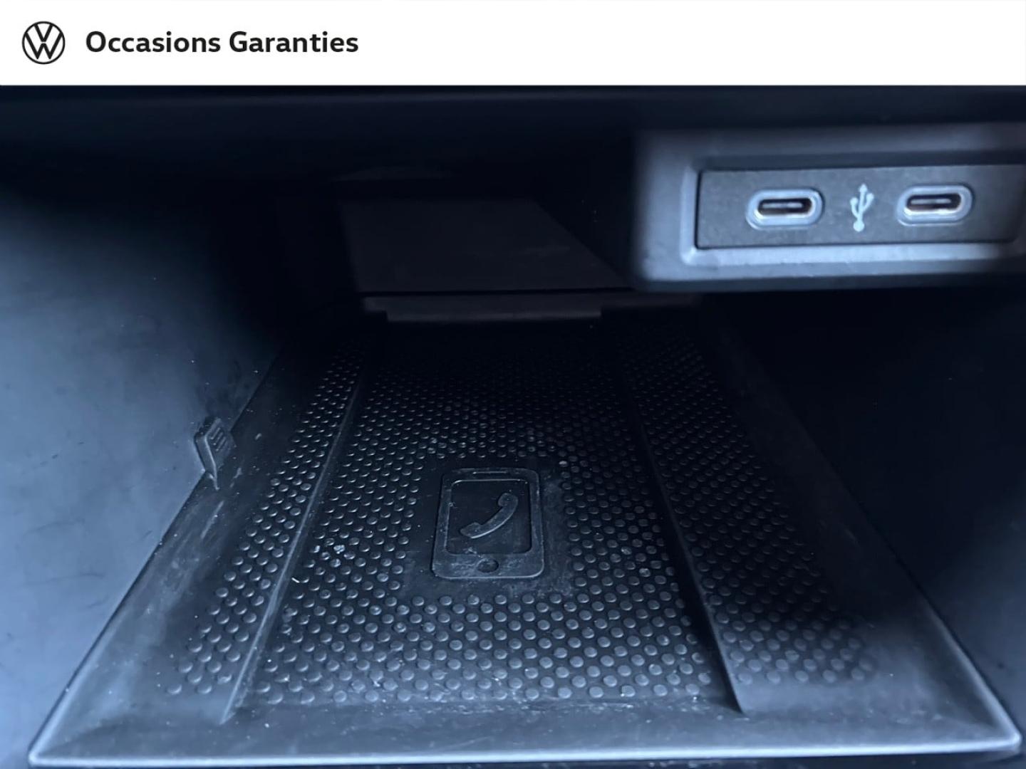 Voitures occasions VOLKSWAGEN T-CROSS R-Line Clermont-Ferrand