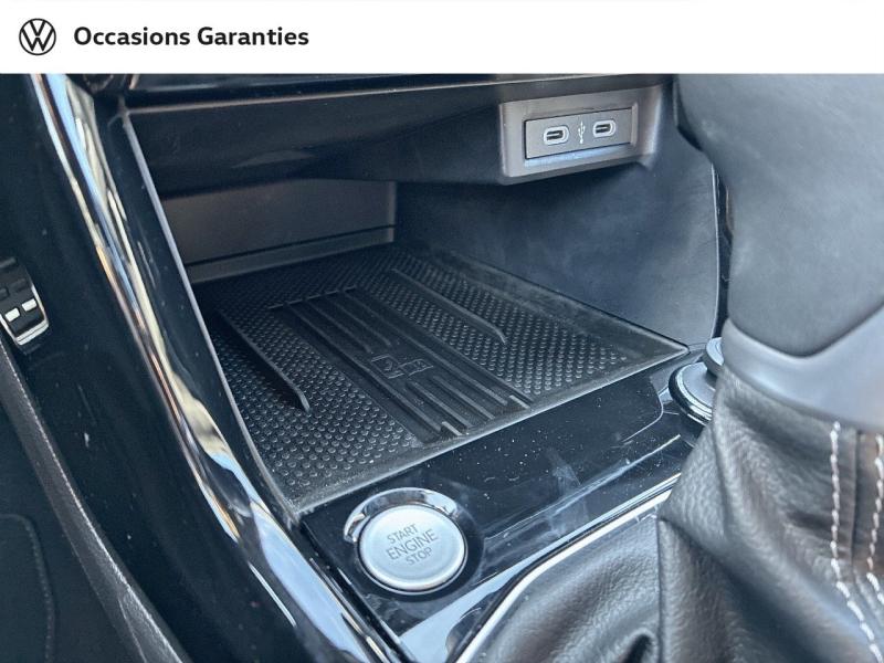 Voitures occasions VOLKSWAGEN T-CROSS R-Line Clermont-Ferrand