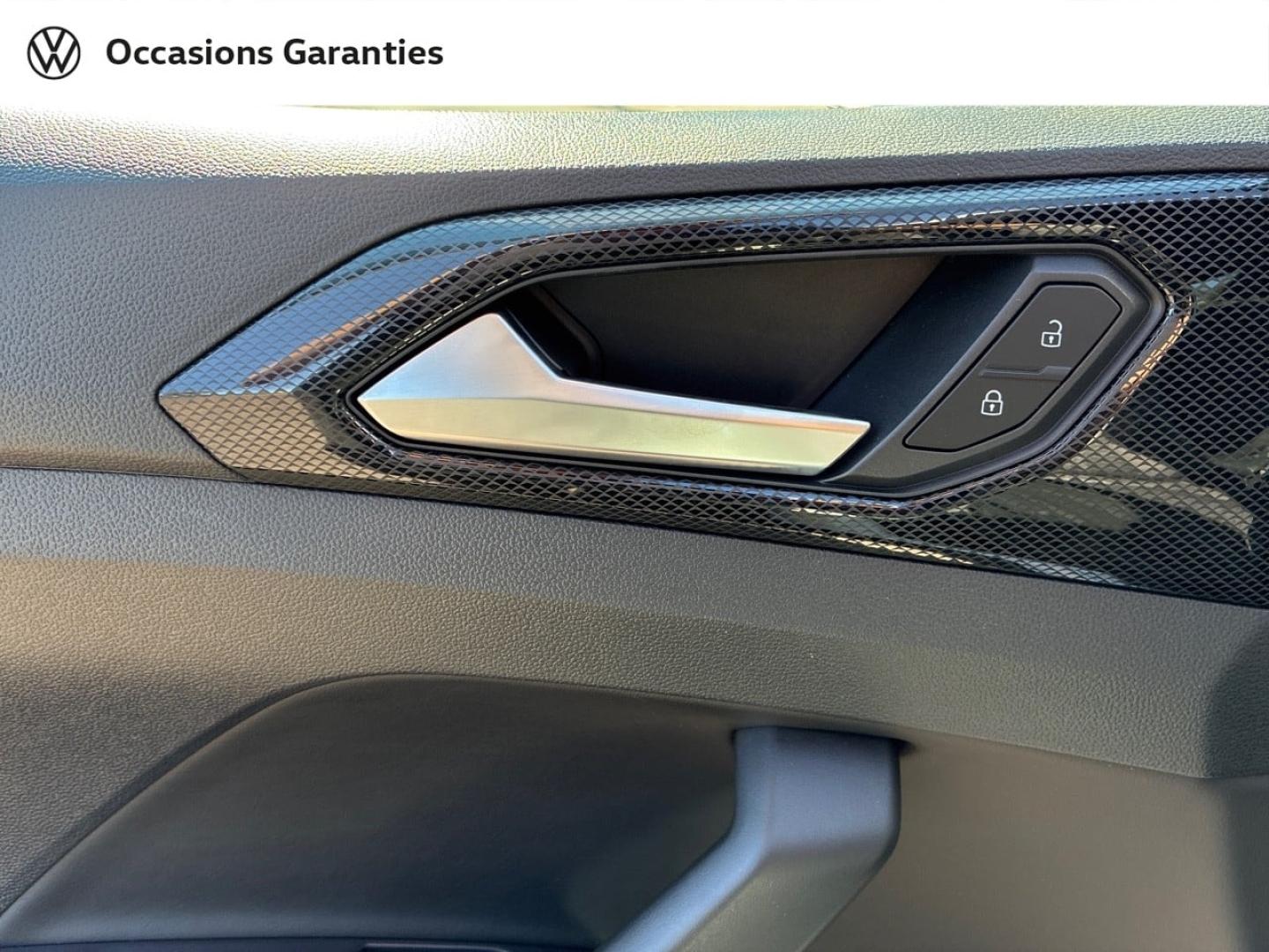 Voitures occasions VOLKSWAGEN T-CROSS R-Line Clermont-Ferrand