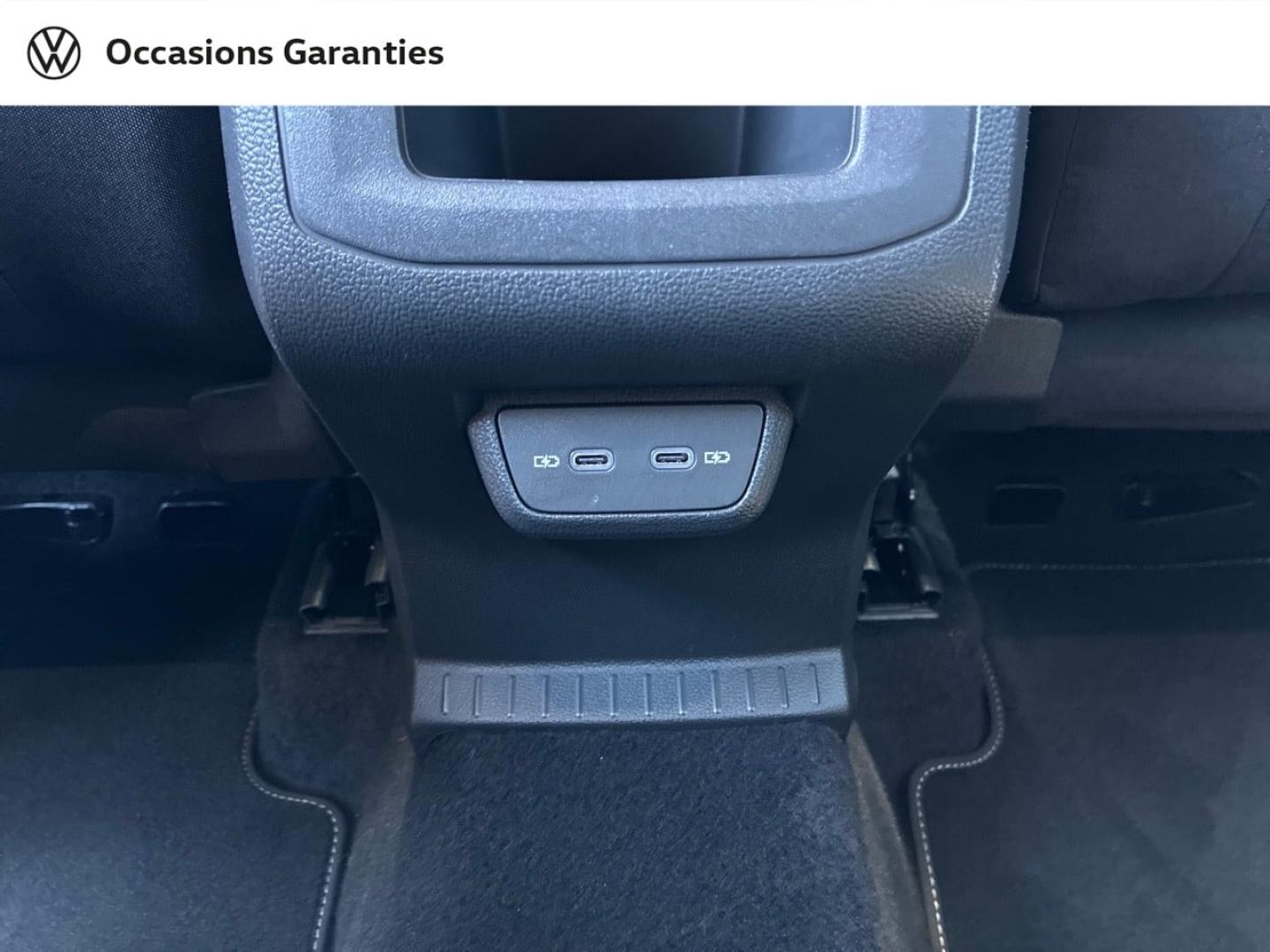Voitures occasions VOLKSWAGEN T-CROSS R-Line Clermont-Ferrand