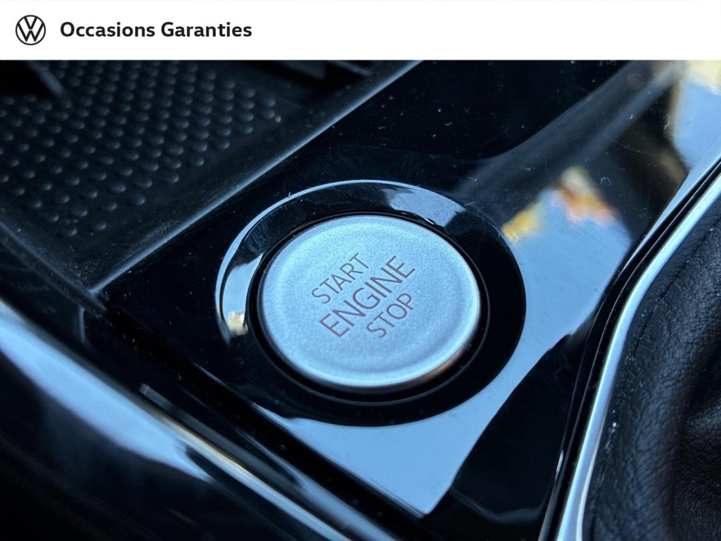 Voitures occasions VOLKSWAGEN T-CROSS R-Line Clermont-Ferrand