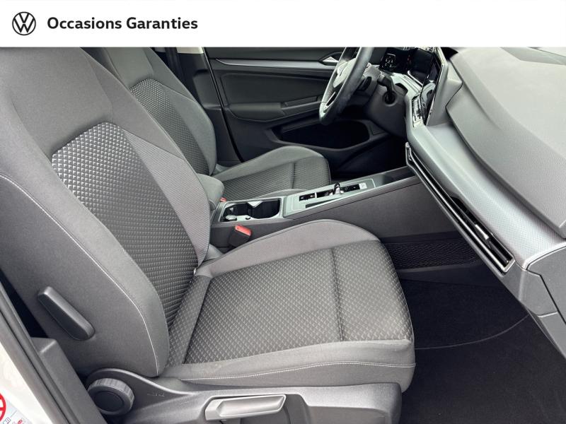Voitures occasions VOLKSWAGEN GOLF Active Clermont-Ferrand