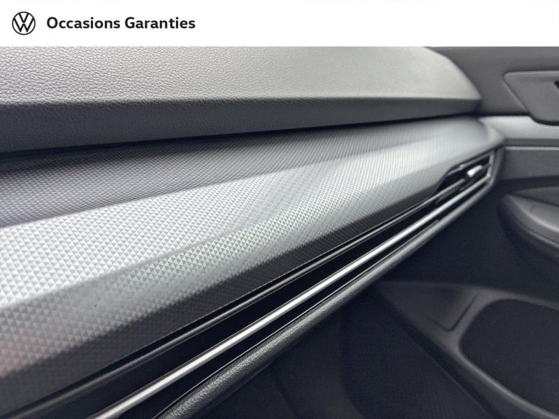 Voitures occasions VOLKSWAGEN GOLF Active Clermont-Ferrand