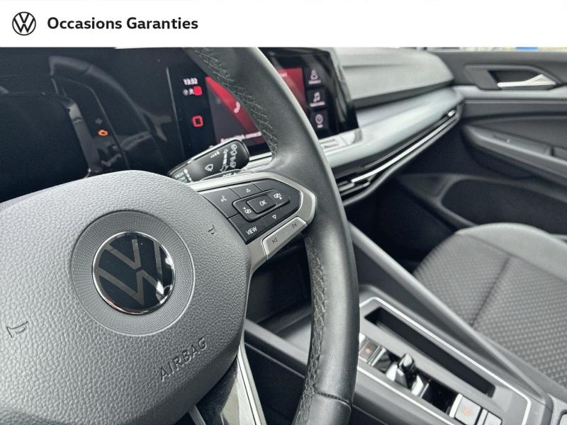Voitures occasions VOLKSWAGEN GOLF Active Clermont-Ferrand