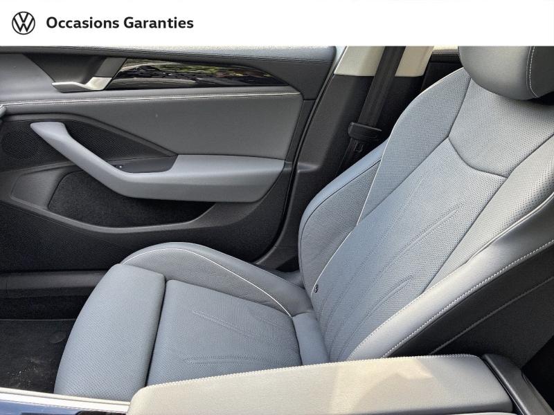 Voitures occasions VOLKSWAGEN Passat SW Elegance Clermont-Ferrand