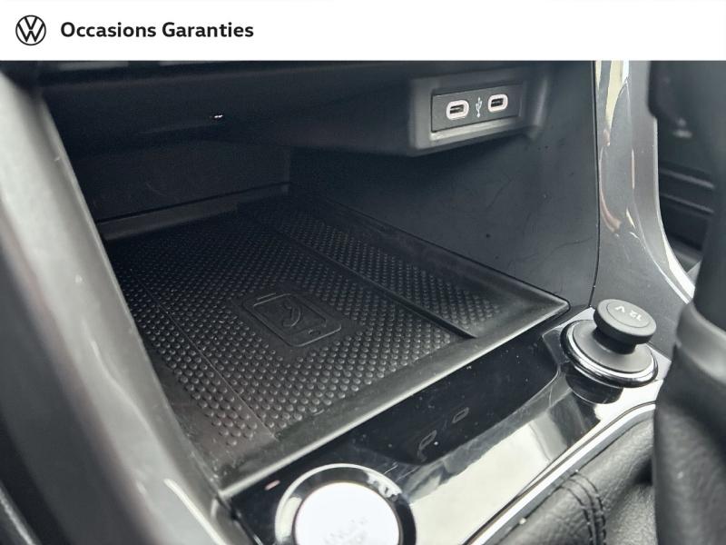 Voitures occasions VOLKSWAGEN T-CROSS R-Line Clermont-Ferrand