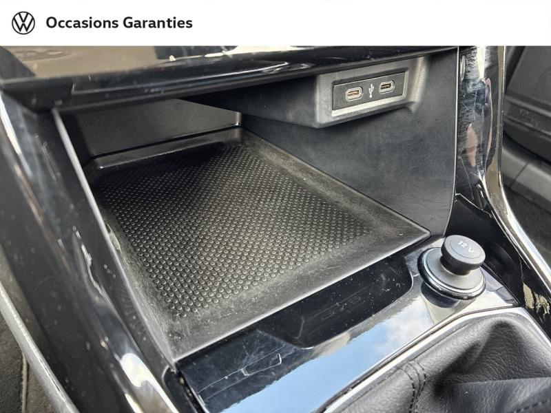 Voitures occasions VOLKSWAGEN T-CROSS Lounge Clermont-Ferrand