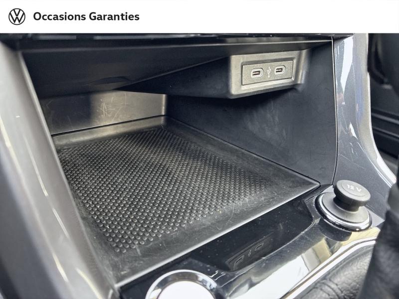 Voitures occasions VOLKSWAGEN T-CROSS R-Line Clermont-Ferrand