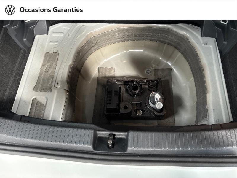 Voitures occasions VOLKSWAGEN T-CROSS R-Line Clermont-Ferrand