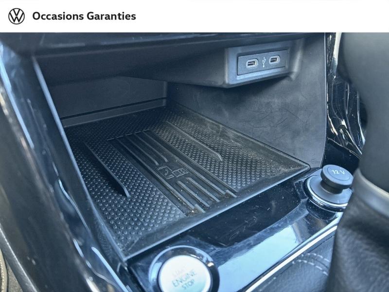 Voitures occasions VOLKSWAGEN T-CROSS R-Line Clermont-Ferrand