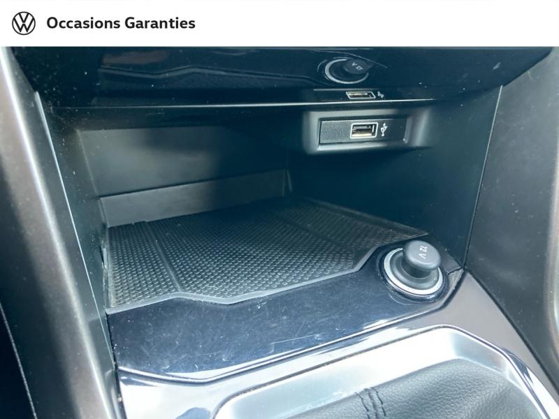 Voitures occasions VOLKSWAGEN T-ROC Lounge Business Clermont-Ferrand