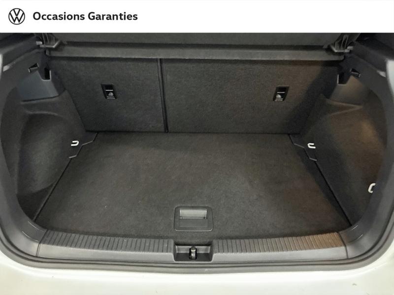 Voitures occasions VOLKSWAGEN T-CROSS R-Line Clermont-Ferrand