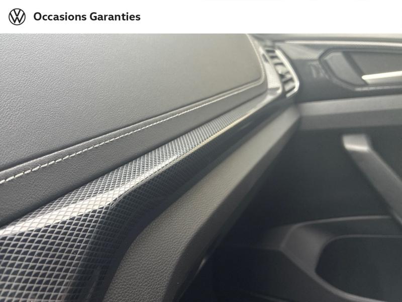 Voitures occasions VOLKSWAGEN T-CROSS R-Line Clermont-Ferrand