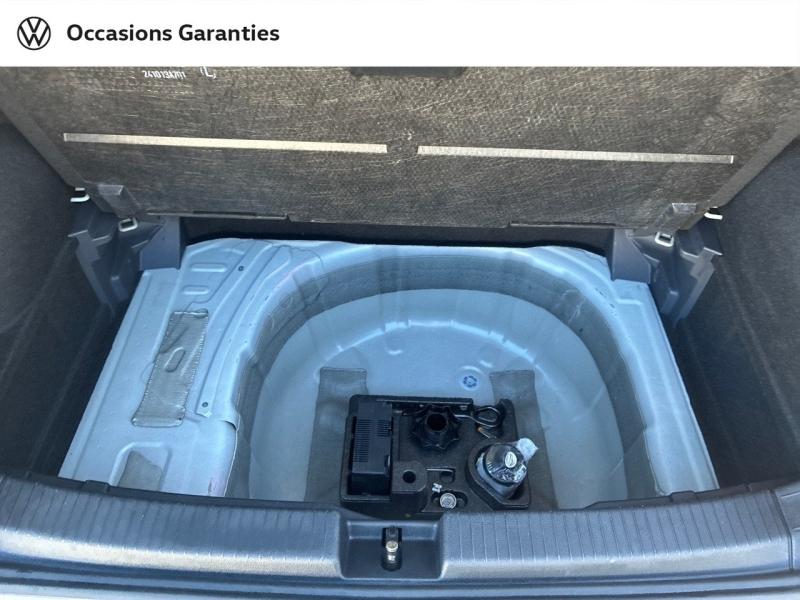 Voitures occasions VOLKSWAGEN T-CROSS R-Line Clermont-Ferrand