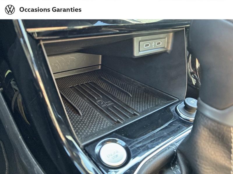Voitures occasions VOLKSWAGEN T-CROSS R-Line Clermont-Ferrand