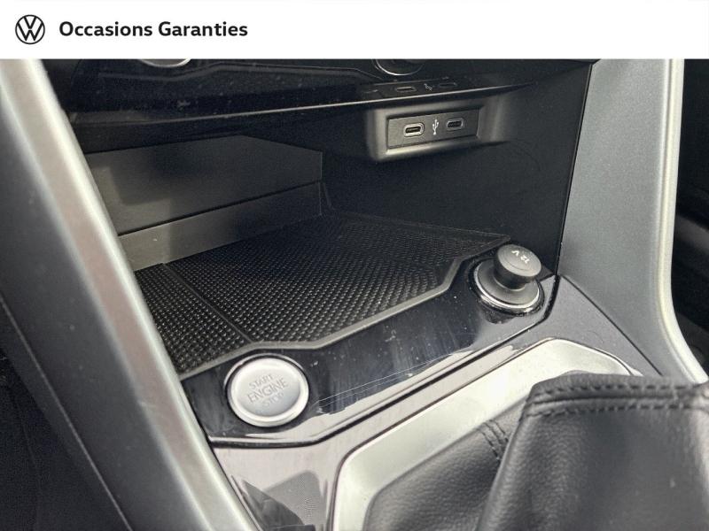 Voitures occasions VOLKSWAGEN T-ROC Life Business Clermont-Ferrand