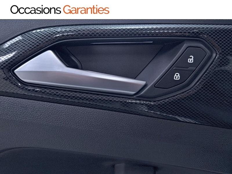 Voitures occasions VOLKSWAGEN T-CROSS R-Line Clermont-Ferrand