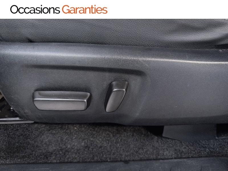 Voitures occasions TOYOTA Hilux Invincible Clermont-Ferrand