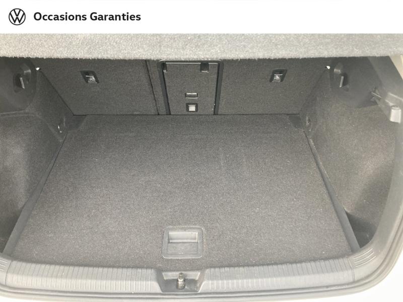 Voitures occasions VOLKSWAGEN GOLF Life Business 1st Clermont-Ferrand