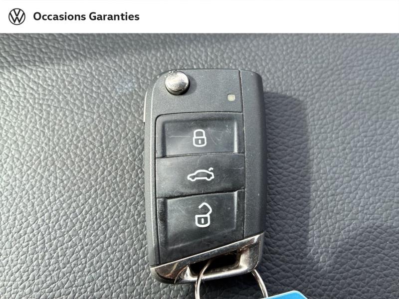 Voitures occasions VOLKSWAGEN GOLF Carat Clermont-Ferrand