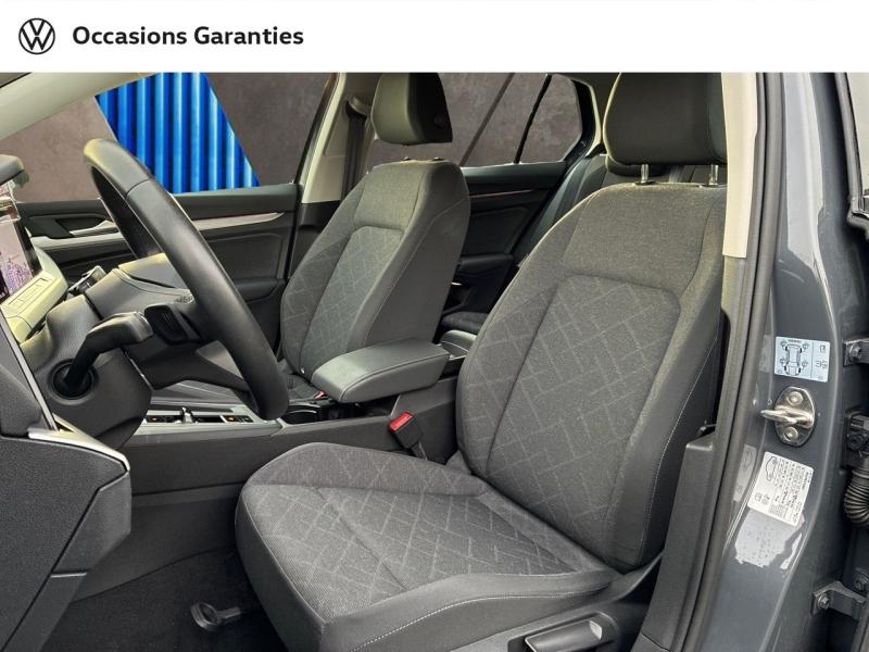 Voitures occasions VOLKSWAGEN GOLF Life Plus Clermont-Ferrand